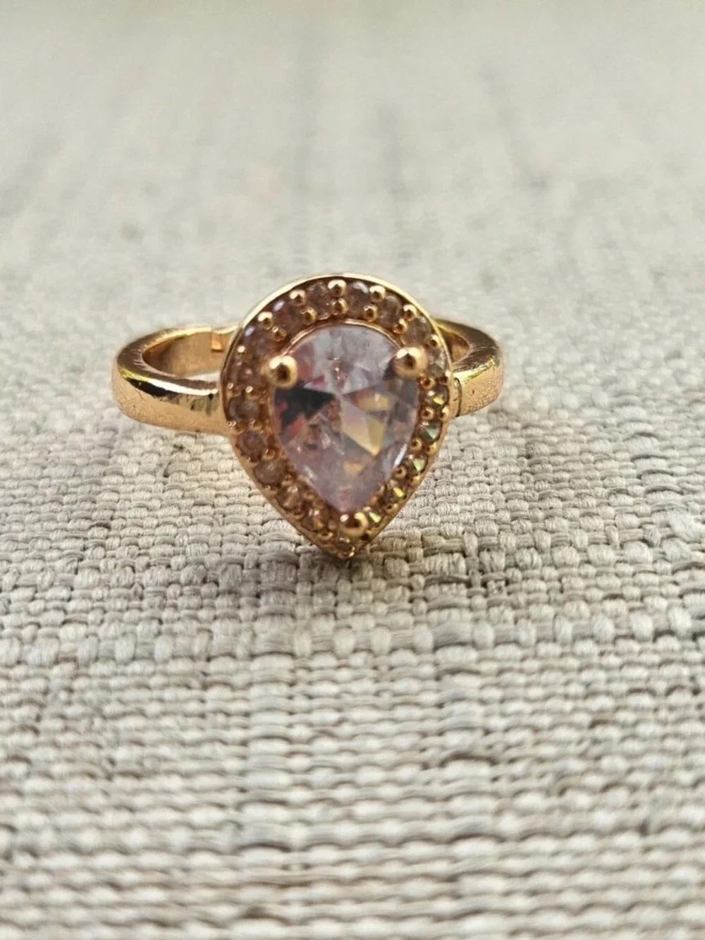 Women Fashion Ring Gold Tone High Quality Fashion Jewelry Rings Size adj 7.5-8.5 - Picture 10 of 13